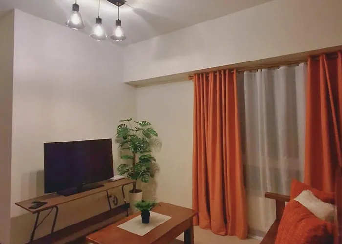 2br Staycation With Movie Projector